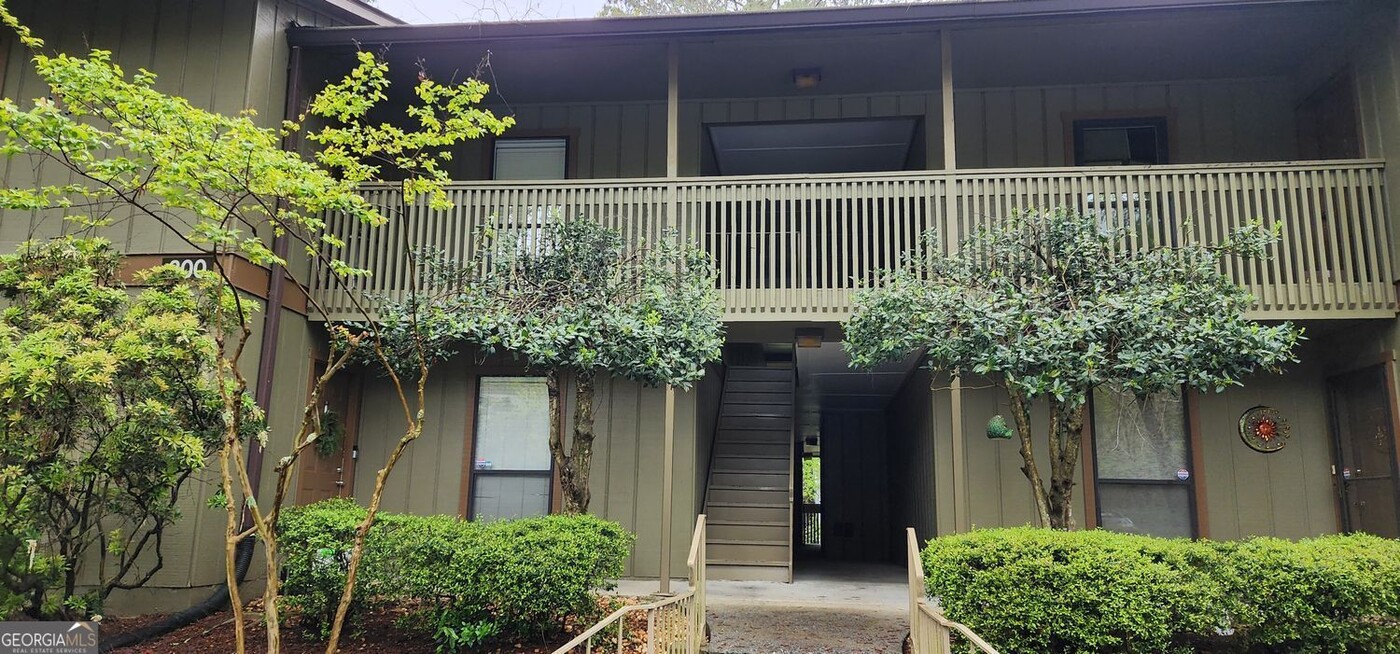 307 Dunbar Dr-Unit -307 in Dunwoody, GA - Building Photo