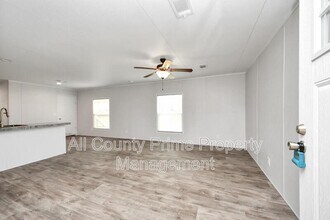 1560 Brown Rd in Willis, TX - Building Photo - Building Photo