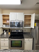 900 Taylor St, Unit 201 in Columbia, SC - Building Photo - Building Photo