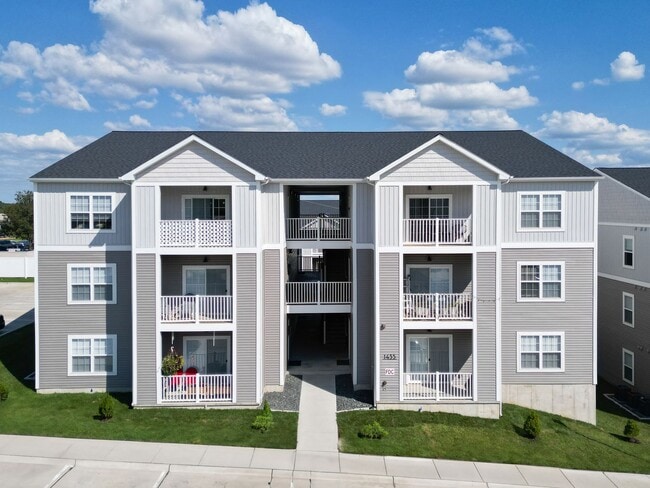property at 1427 Pk W Ct