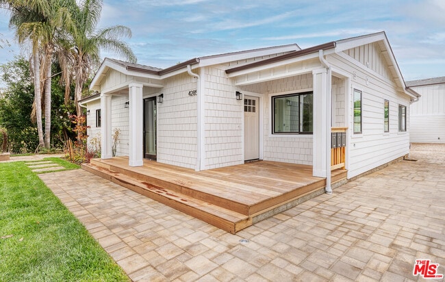 property at 4285 La Salle Ave