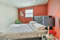 2211 Blodgett St photo'