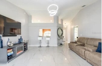 2716 Oak Hammock Loop in Mulberry, FL - Building Photo - Building Photo