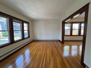 10 Laurel Terrace in Somerville, MA - Building Photo - Building Photo