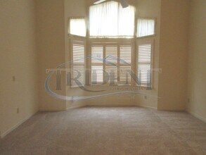 1902 Autumnwood Dr in Yuba City, CA - Building Photo - Building Photo