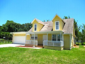 5310 Palm Dr in Fort Pierce, FL - Building Photo - Building Photo