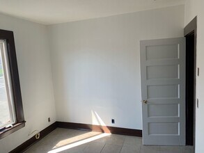 12 D St NW, Unit 4 in Auburn, WA - Building Photo - Building Photo