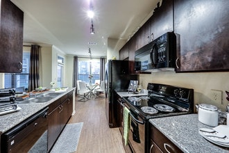 The Oaks at Northpointe in Tomball, TX - Foto de edificio - Building Photo