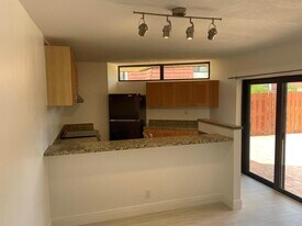 3878 Victoria Dr in West Palm Beach, FL - Building Photo