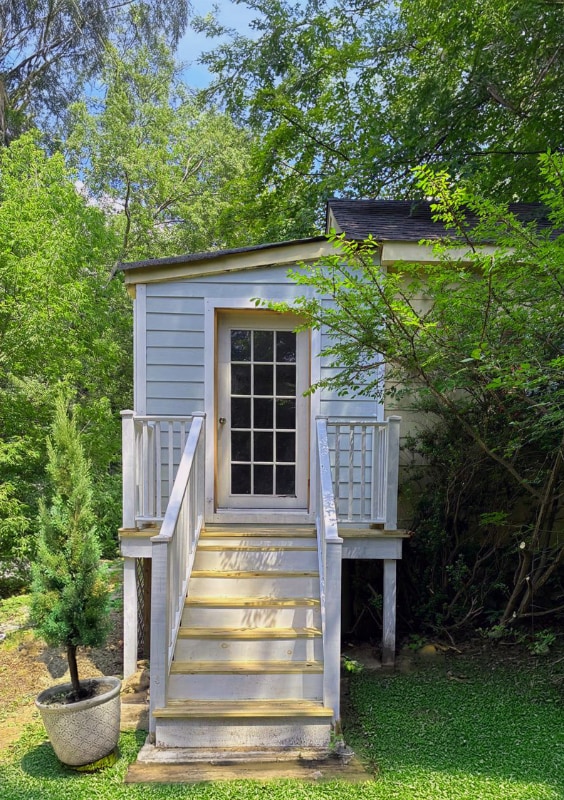 property at 6 Whittier Hills Rd