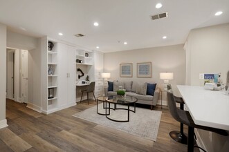 2515 17th St NW, Unit #2 in Washington, DC - Foto de edificio - Building Photo