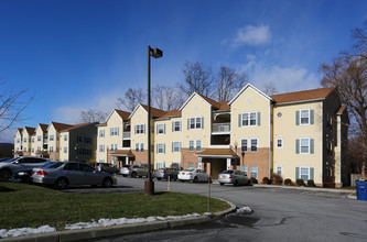 Spring Manor in Poughkeepsie, NY - Building Photo - Building Photo