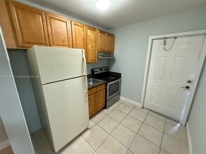 4271 NW 5th St in Plantation, FL - Building Photo - Building Photo