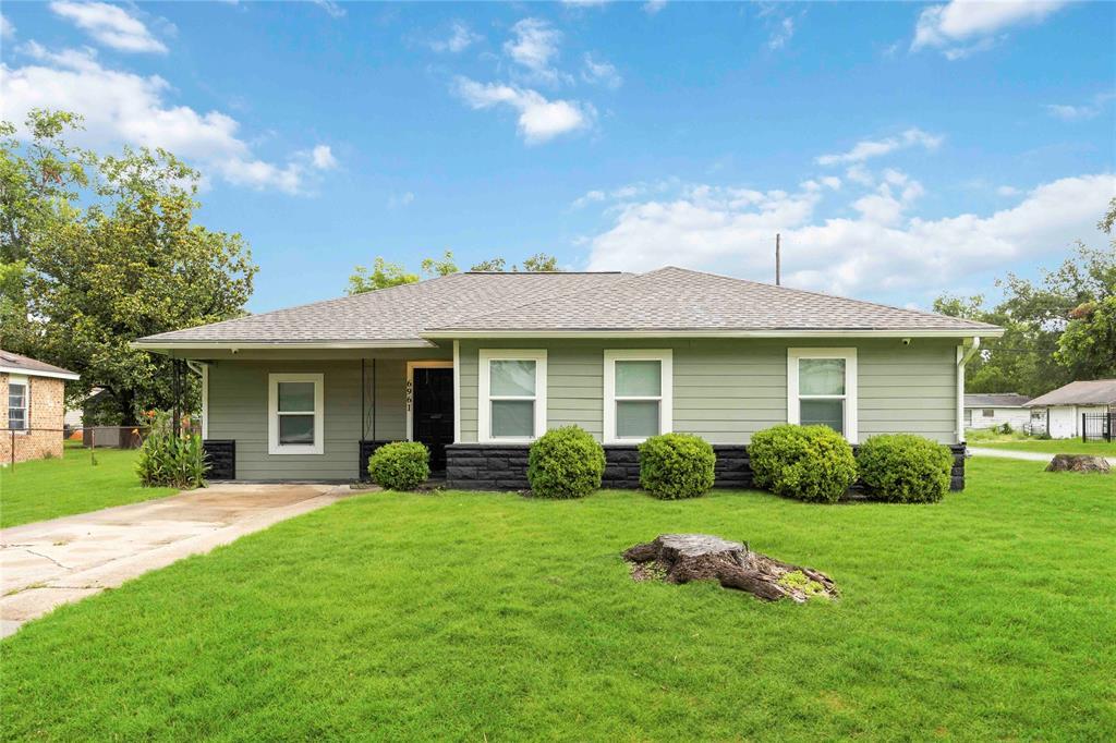 6961 Peyton St in Houston, TX - Building Photo