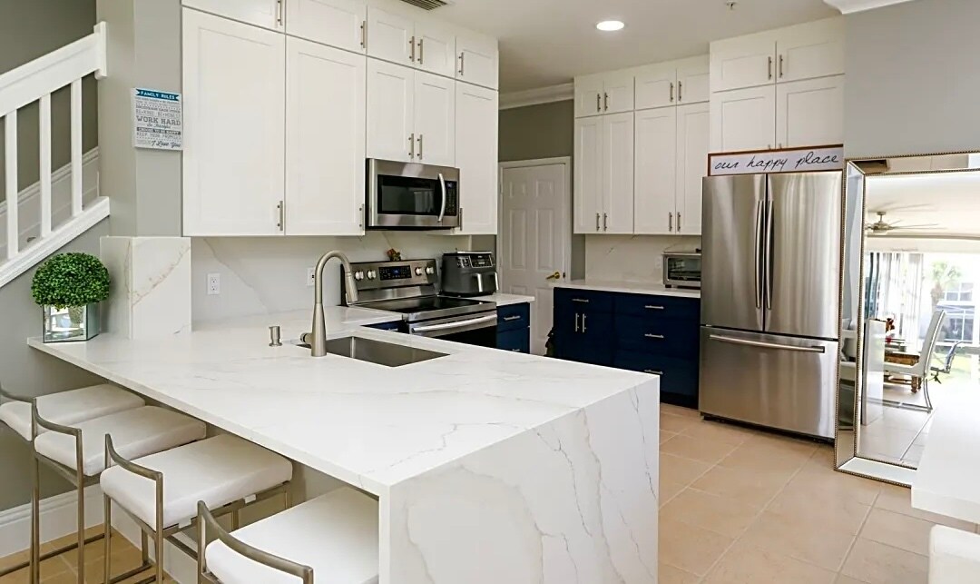 875 Hampton Cir in Naples, FL - Building Photo