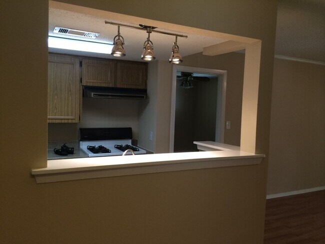2030 Encino Cir in Austin, TX - Building Photo - Building Photo