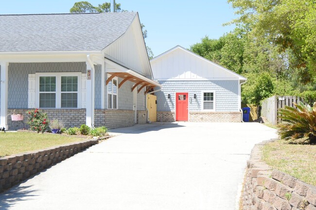 property at 621 Hadley Ct