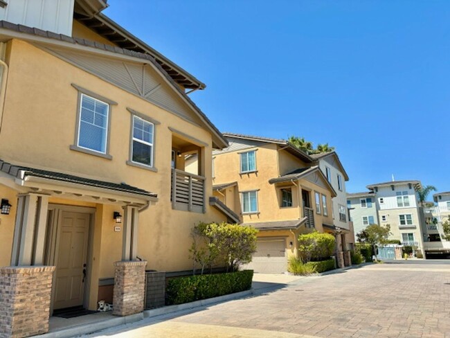 1428 Windshore Way in Oxnard, CA - Building Photo - Building Photo