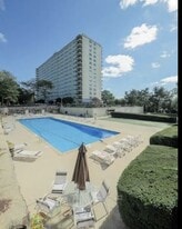 2625 Park Ave, Unit 14D in Bridgeport, CT - Building Photo