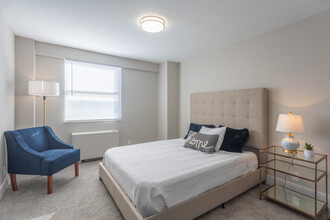 Waldorf Towers Apartments in Cleveland Heights, OH - Building Photo - Interior Photo