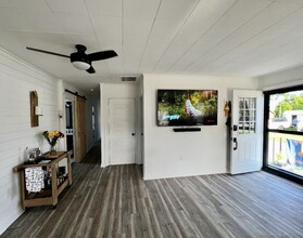 116 Chalker Beach Rd in Old Saybrook, CT - Building Photo - Building Photo