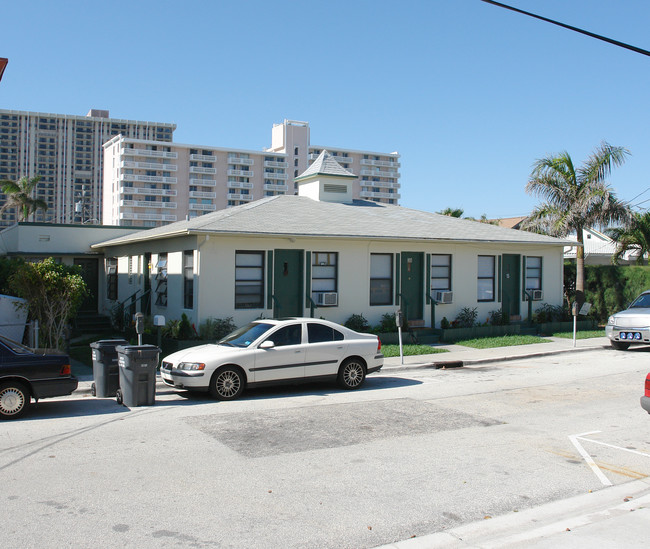 334 Oregon St in Hollywood, FL - Building Photo - Building Photo