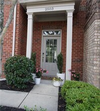 2503 Norwood Dr SE in Smyrna, GA - Foto de edificio - Building Photo