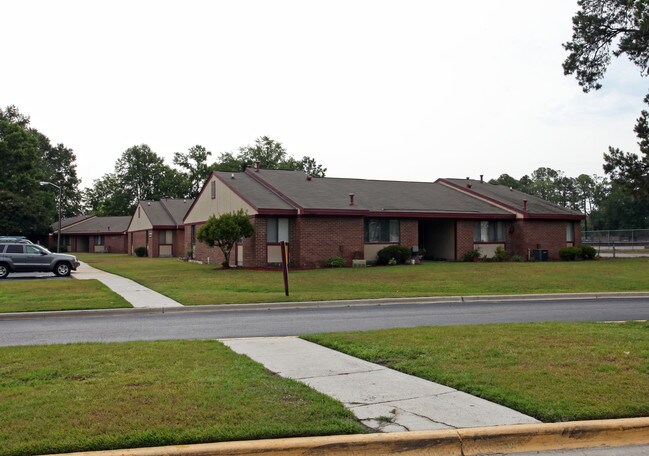 Pines at Garden City in Garden City, GA - Building Photo - Building Photo