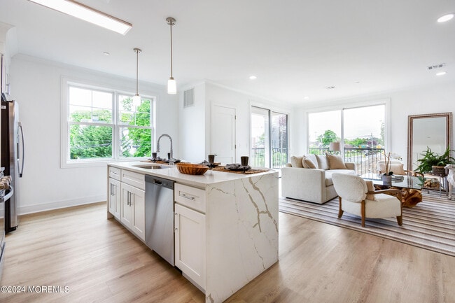 298 Westwood Ave in Long Branch, NJ - Building Photo - Building Photo