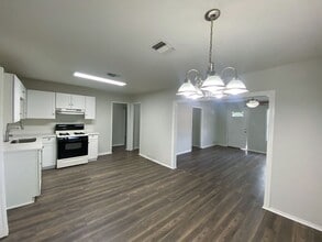 163 Heather Ave in San Antonio, TX - Building Photo - Building Photo