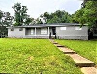 1047 Garden Park Dr photo'