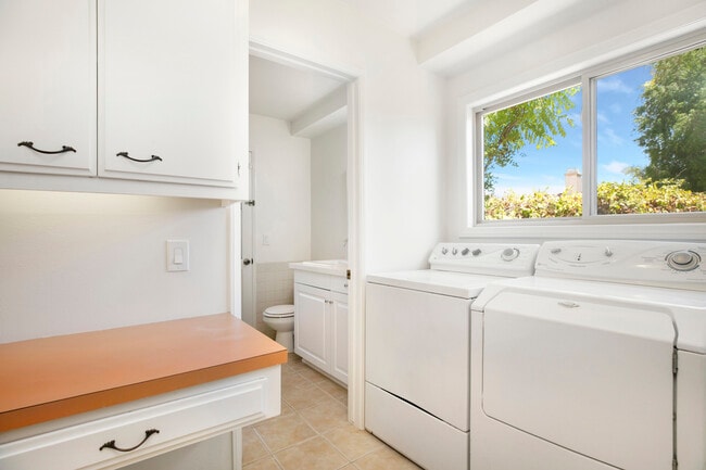 1731 La Loma Dr in Santa Ana, CA - Building Photo - Building Photo