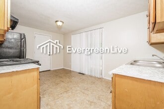 2578 Bethesda Ave in Columbus, OH - Building Photo - Building Photo