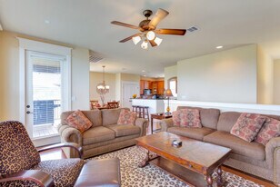 17932 Edgewood Way in Jonestown, TX - Building Photo