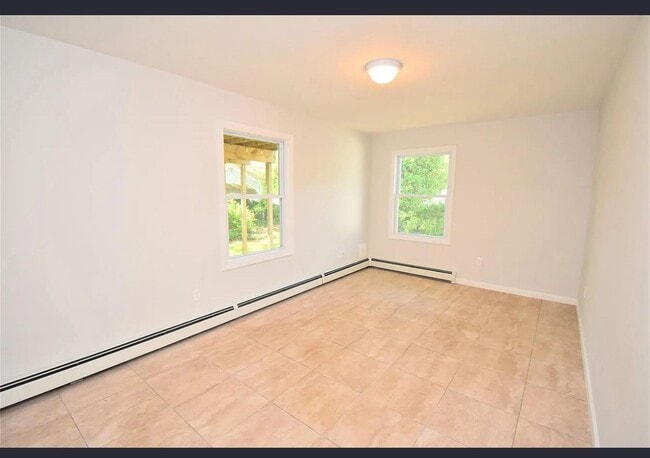 90 Dorchester Rd, Unit 1