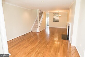 38 R St NW in Washington, DC - Building Photo - Building Photo