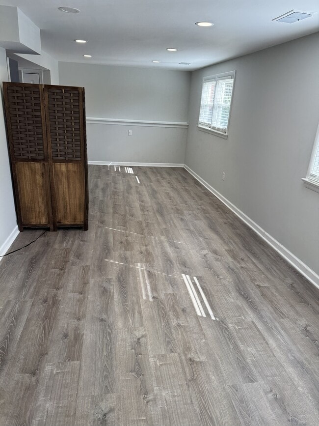 914 Daleview Dr in Silver Spring, MD - Building Photo - Building Photo