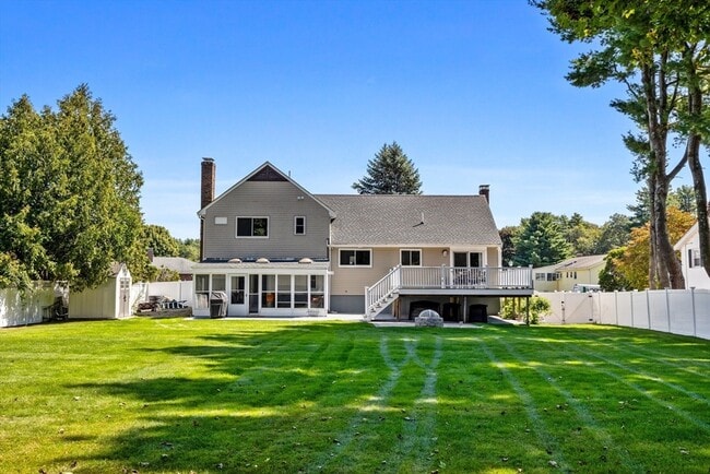 46 Juniper Dr in Saugus, MA - Building Photo - Building Photo