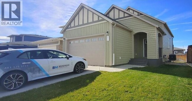 property at 518 Devonia Rd W