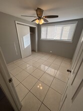 3406 Warren Ave, Unit 1 in Bellwood, IL - Foto de edificio - Building Photo