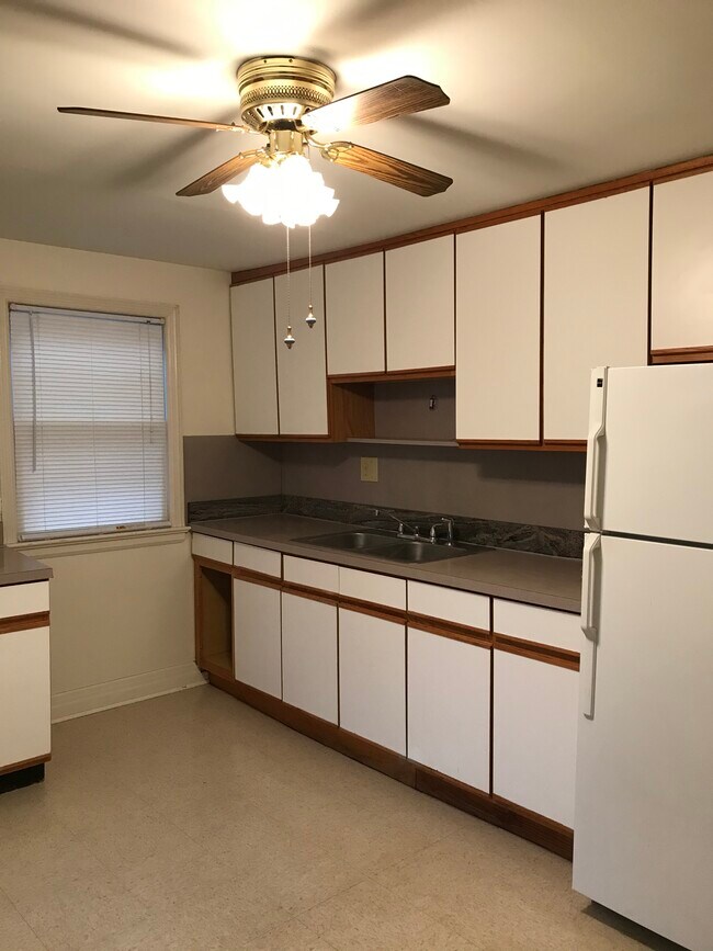 11 Kimberly St Apartments and Nearby Colonie Apartments For Rent