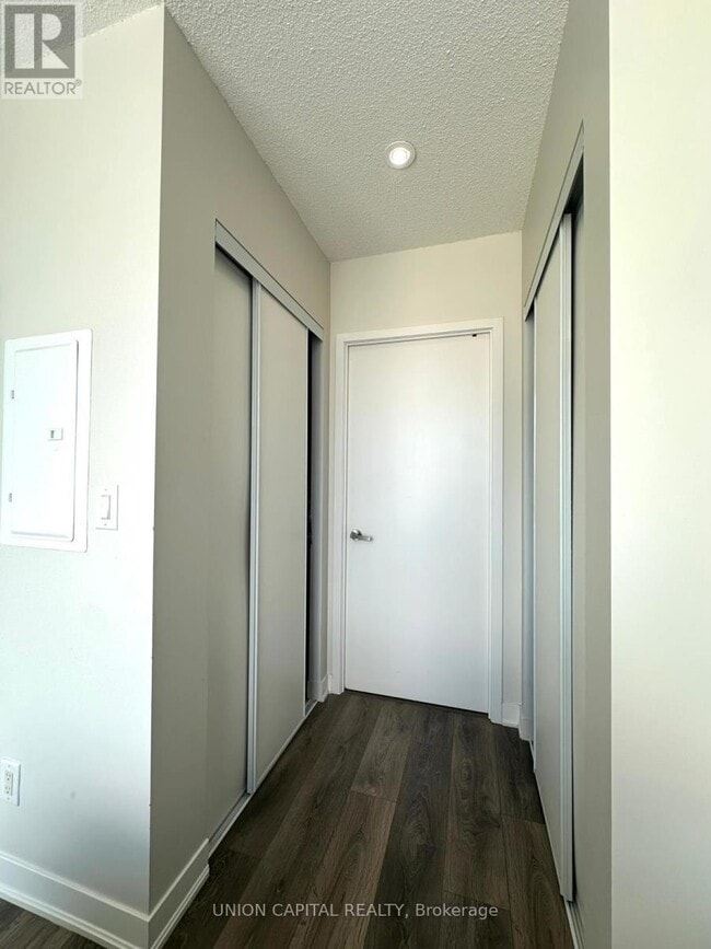 88-3888 Harbour St in Toronto, ON - Building Photo - Building Photo