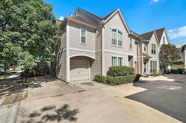 property at 2915 Chenevert St