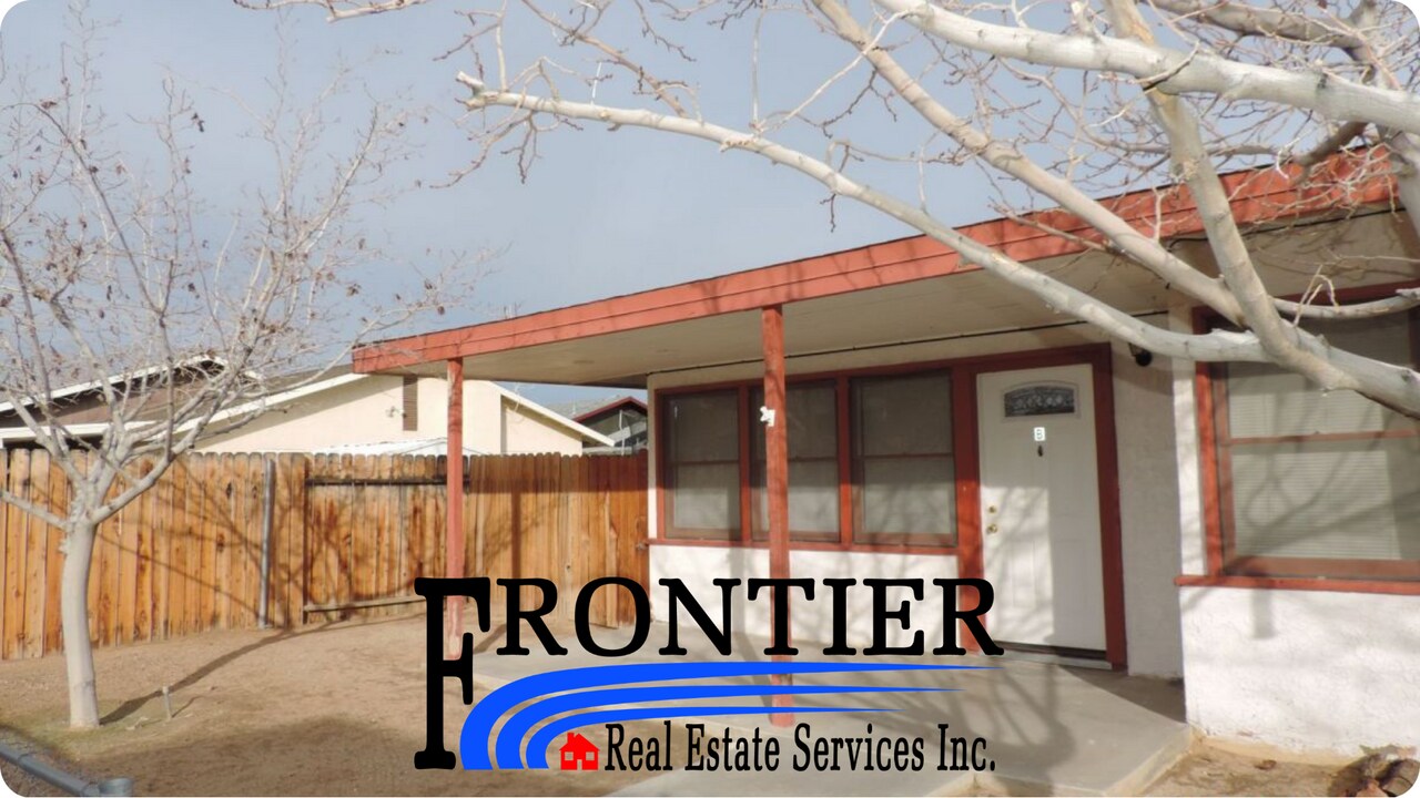 409 S Richmond Rd in Ridgecrest, CA - Building Photo