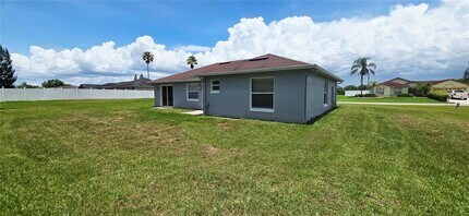 3175 Victoria Dr in Kissimmee, FL - Building Photo - Building Photo