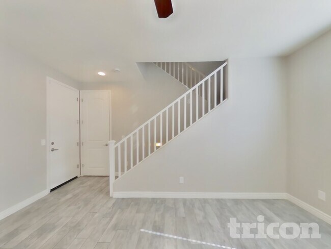 4837 W Leodra Ln in Phoenix, AZ - Building Photo - Building Photo