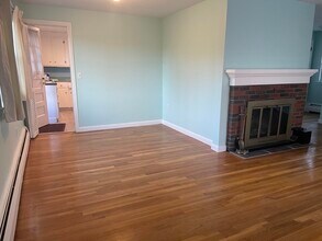 31 Glenmere St in West Bridgewater, MA - Building Photo - Building Photo