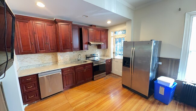 11 Worthington St, Unit 1