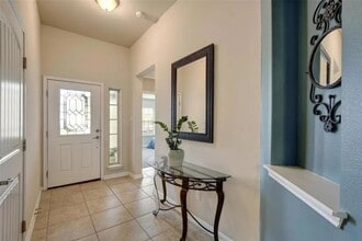 372 Still Hollow Creek in Buda, TX - Foto de edificio - Building Photo