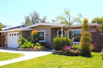 5927 Bark St in San Diego, CA - Building Photo - Building Photo
